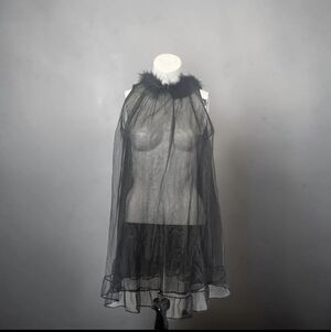 Vintage FEATHER NECKLINE BABYDOLL PEIGNOIR